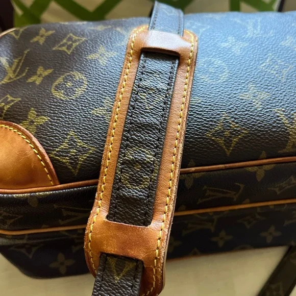 100% Authentic Louis Vuitton Vintage Monogram Canvas Nile Messenger Bag - Picture 14 of 16
